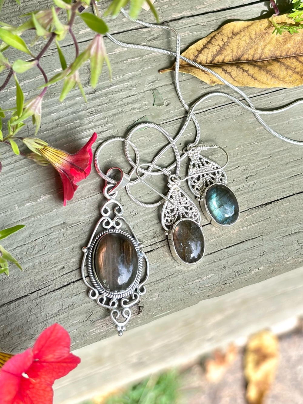 NEW! Labradorite Necklace & Earring Set!